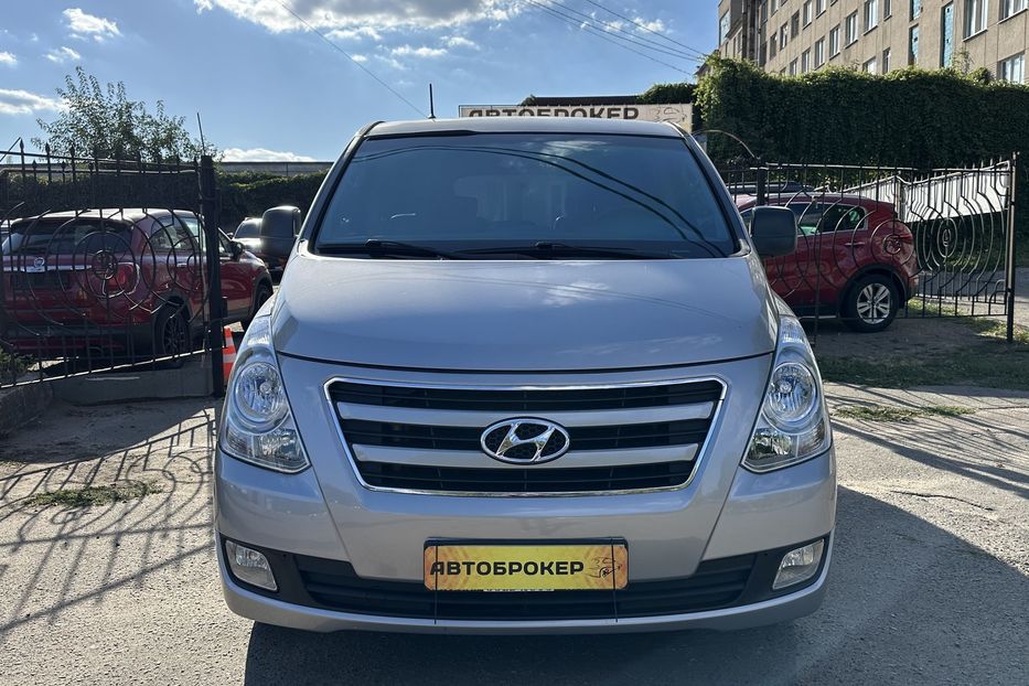 Продам Hyundai H1 пасс. Starex 2017 года в Николаеве