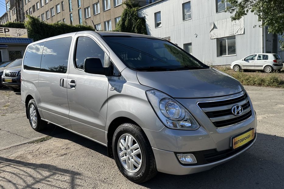 Продам Hyundai H1 пасс. Starex 2017 года в Николаеве