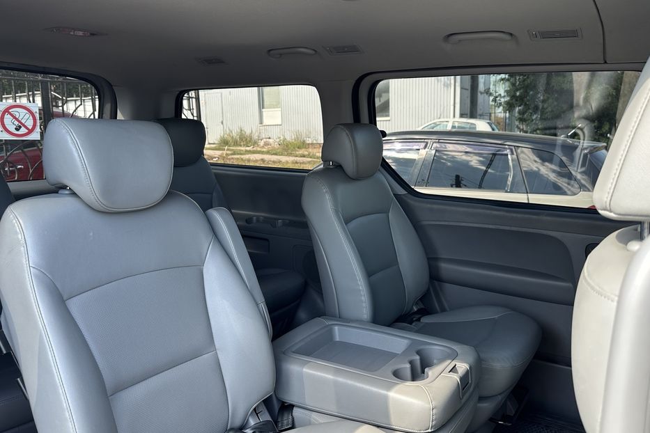 Продам Hyundai H1 пасс. Starex 2017 года в Николаеве