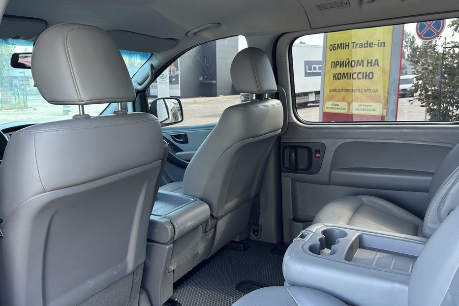 Продам Hyundai H1 пасс. Starex 2017 года в Николаеве