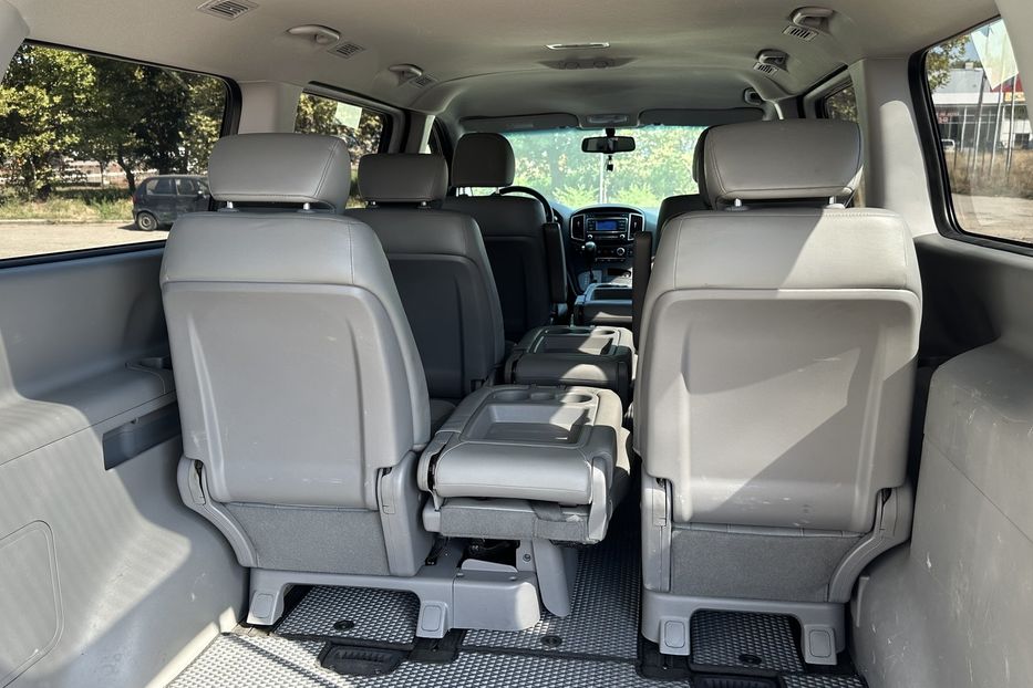 Продам Hyundai H1 пасс. Starex 2017 года в Николаеве