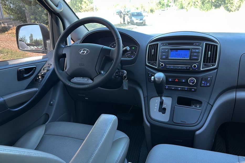 Продам Hyundai H1 пасс. Starex 2017 года в Николаеве