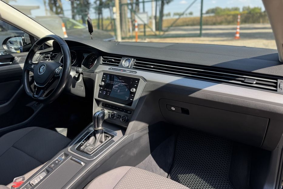 Продам Volkswagen Passat B8 COMIS  2018 года в г. Умань, Черкасская область