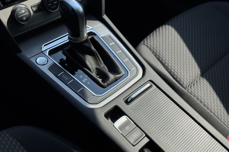 Продам Volkswagen Passat B8 COMIS  2018 года в г. Умань, Черкасская область