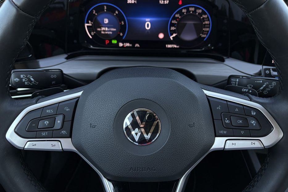 Продам Volkswagen Golf Variant 8, 2.0 TDI 150к. DCC ПІДВІСКА 2021 года в Львове