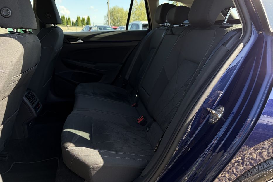 Продам Volkswagen Golf Variant 8, 2.0 TDI 150к. DCC ПІДВІСКА 2021 года в Львове