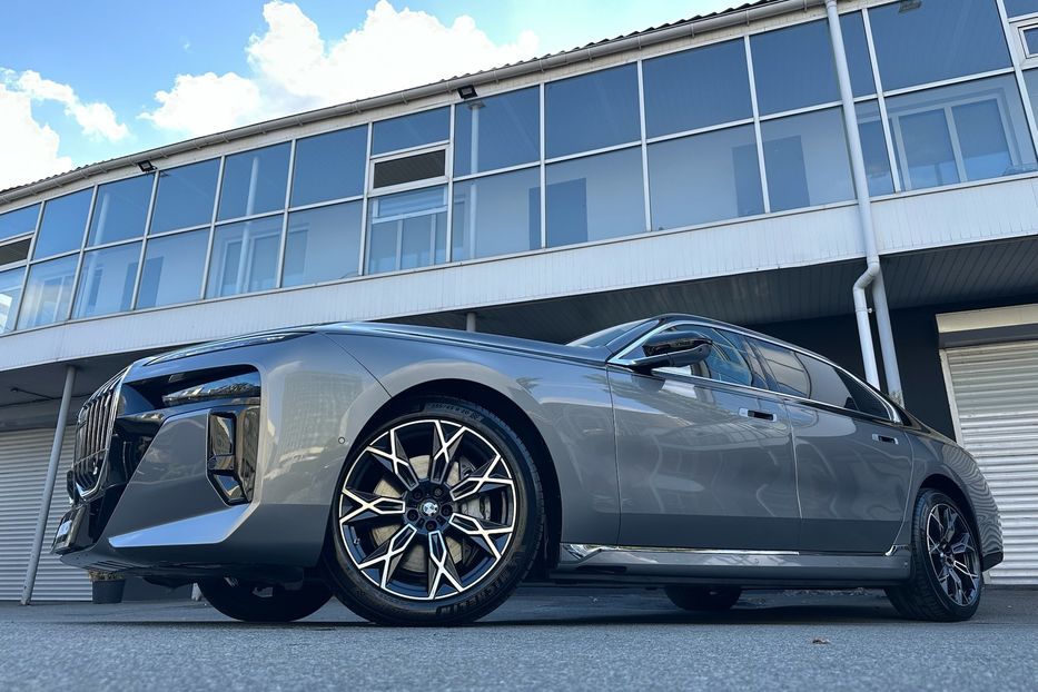 Продам BMW 760 I7 2024 года в Киеве