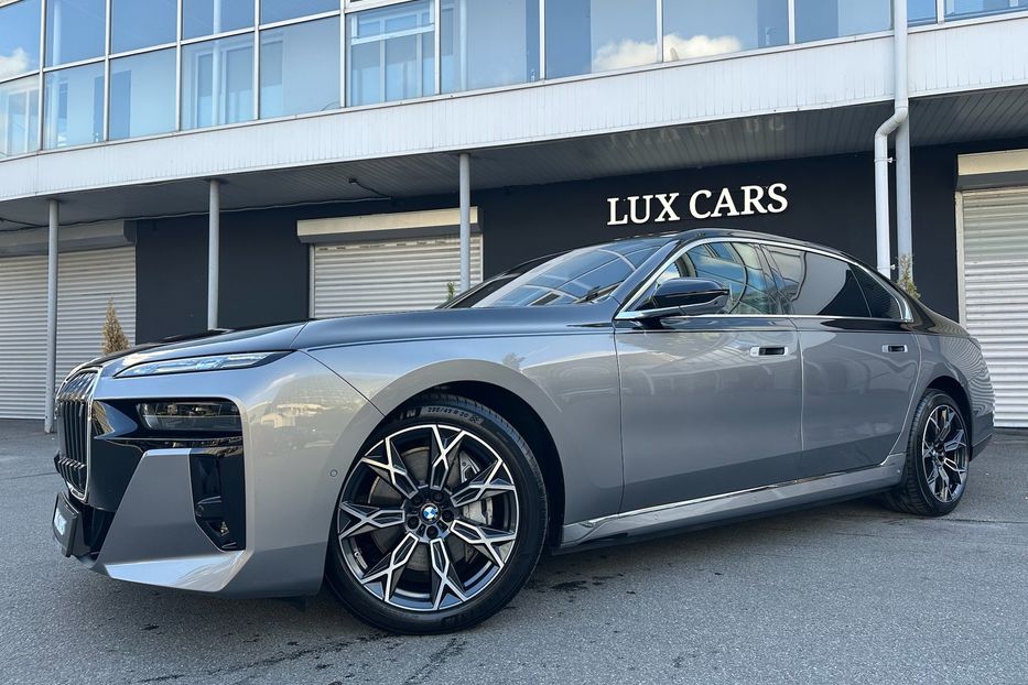 Продам BMW 760 I7 2024 года в Киеве
