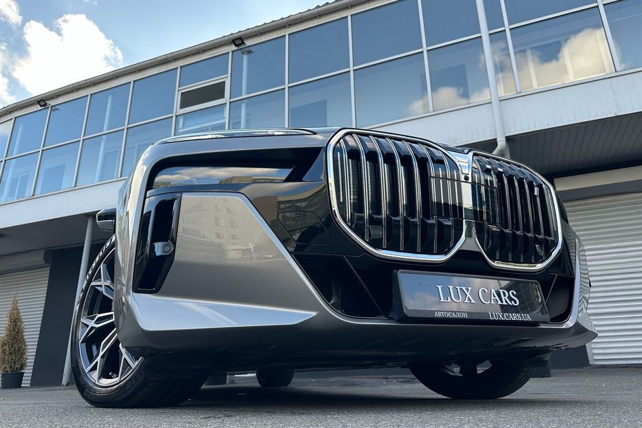 Продам BMW 760 I7 2024 года в Киеве