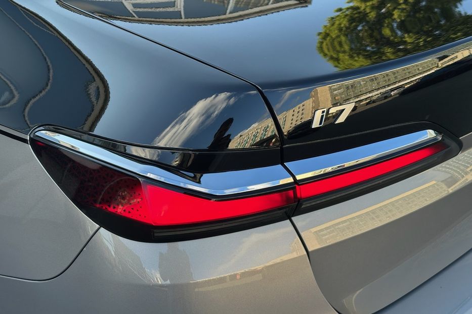 Продам BMW 760 I7 2024 года в Киеве