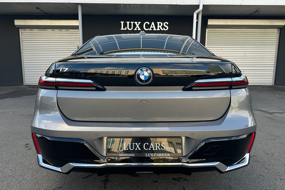Продам BMW 760 I7 2024 года в Киеве