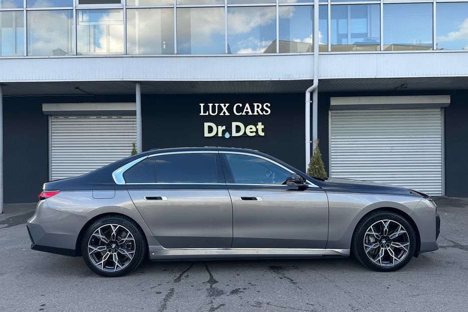 Продам BMW 760 I7 2024 года в Киеве