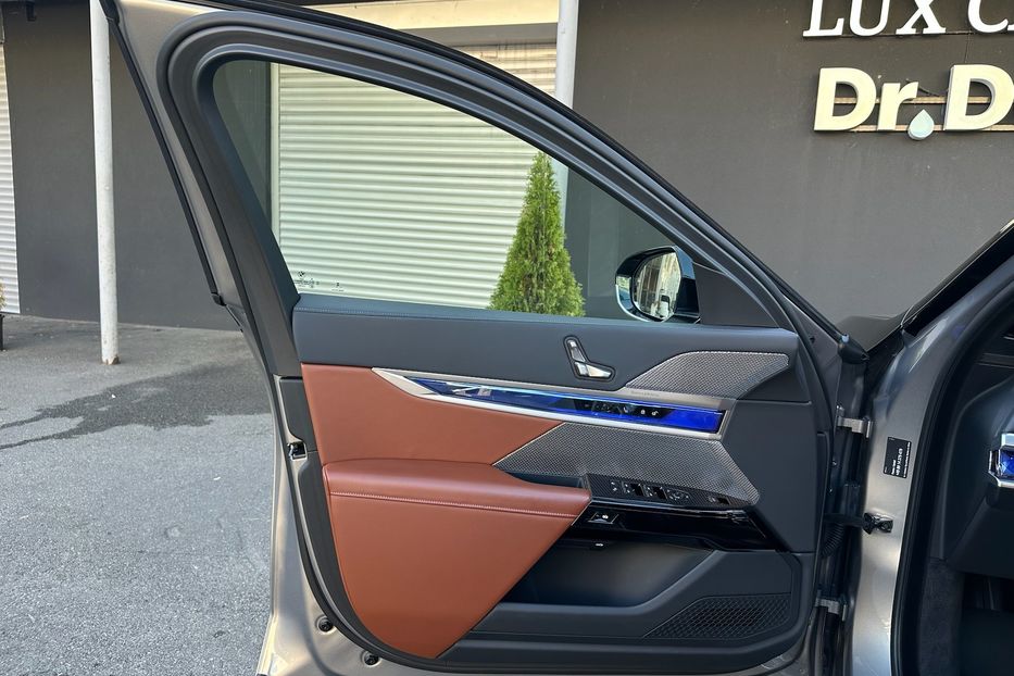 Продам BMW 760 I7 2024 года в Киеве