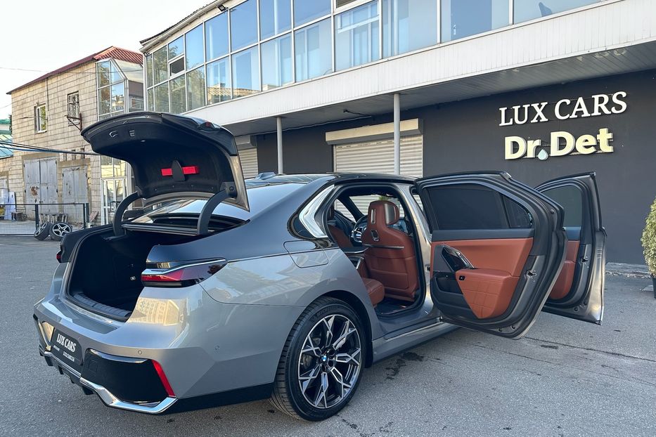 Продам BMW 760 I7 2024 года в Киеве