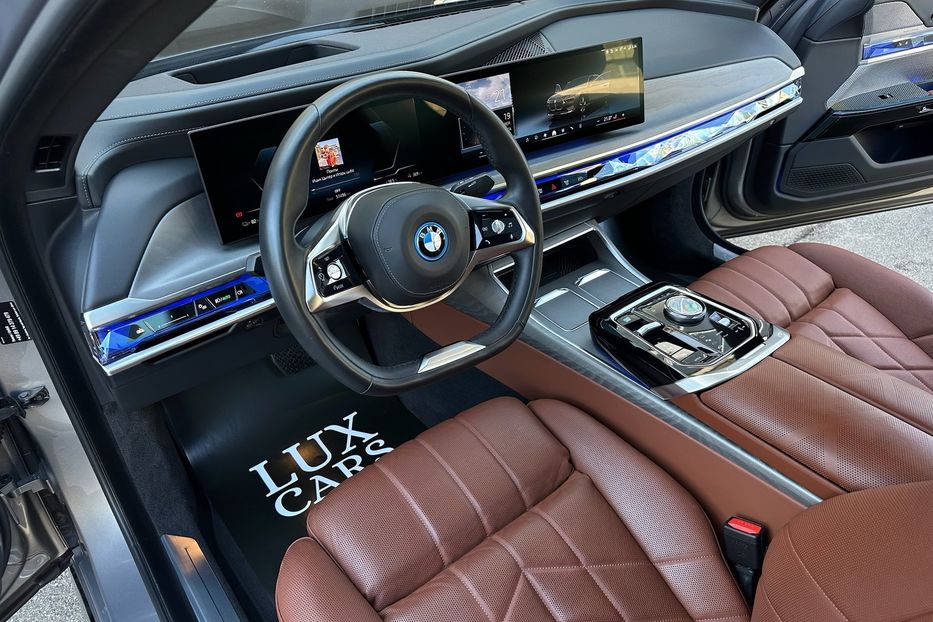 Продам BMW 760 I7 2024 года в Киеве