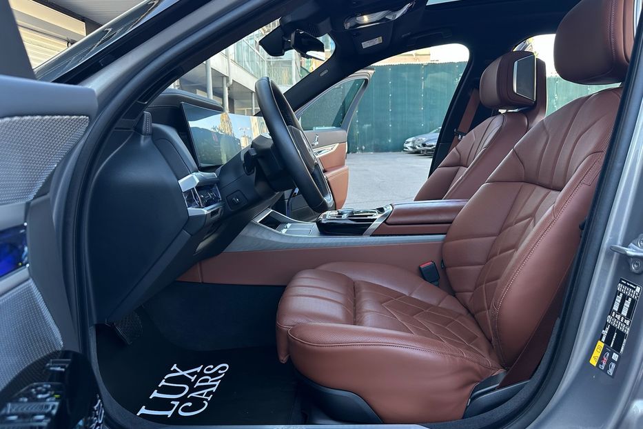 Продам BMW 760 I7 2024 года в Киеве