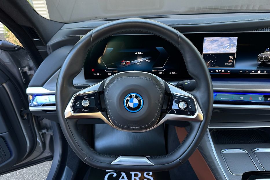 Продам BMW 760 I7 2024 года в Киеве