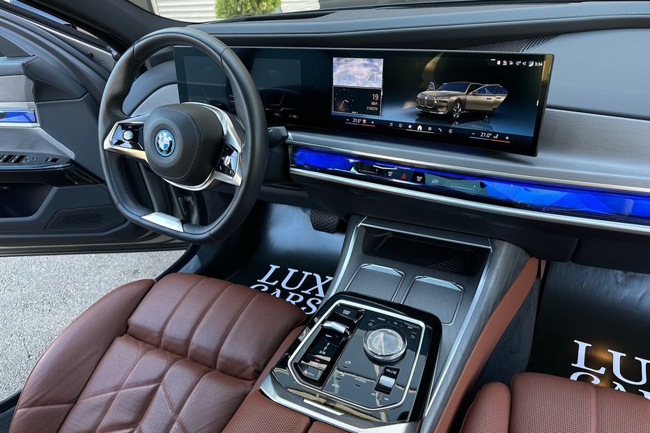 Продам BMW 760 I7 2024 года в Киеве