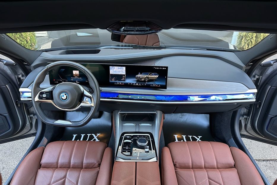 Продам BMW 760 I7 2024 года в Киеве