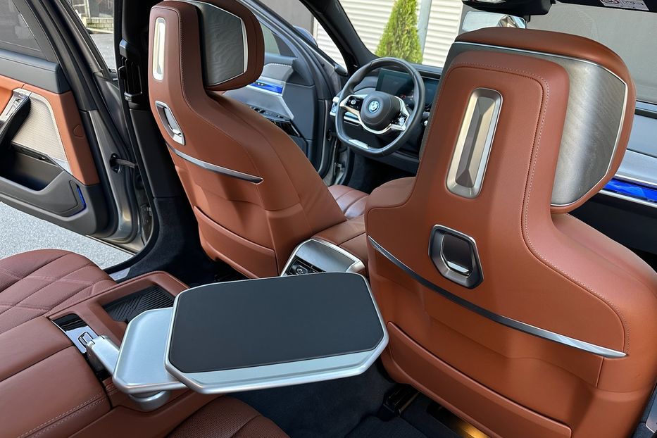 Продам BMW 760 I7 2024 года в Киеве
