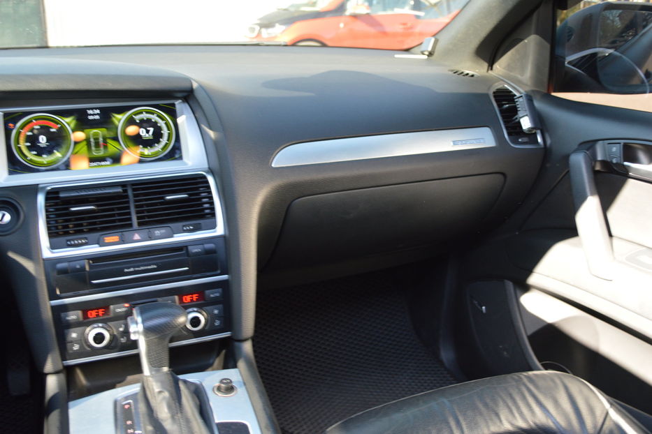 Продам Audi Q7 S-line 2015 года в Одессе