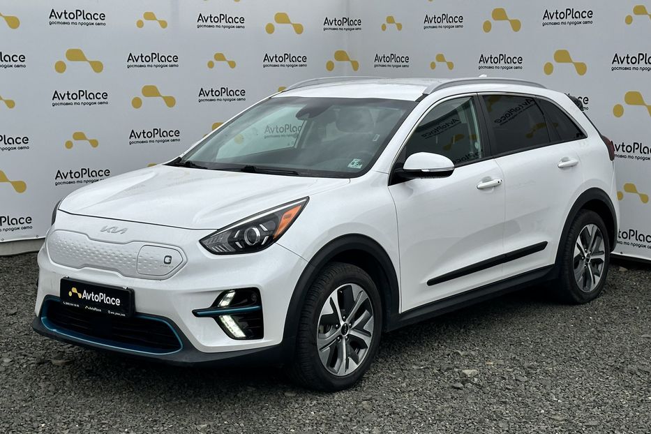 Продам Kia Niro 64 квт 2022 года в Луцке