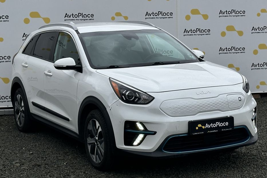 Продам Kia Niro 64 квт 2022 года в Луцке