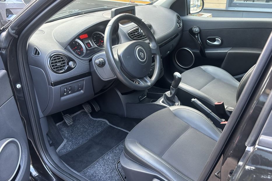 Продам Renault Clio Panorama 2011 года в Житомире