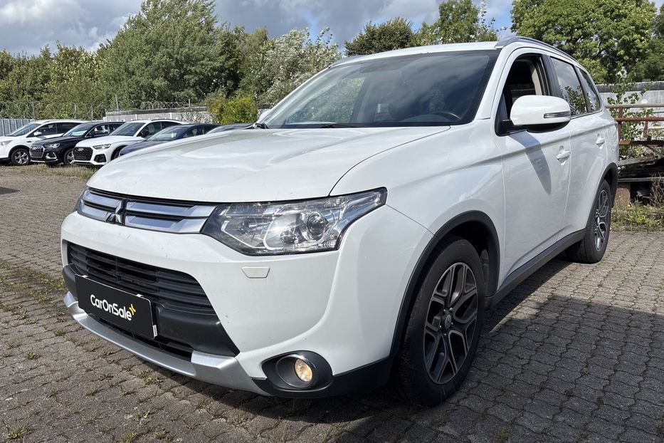 Продам Mitsubishi Outlander 2.2 DI-D Instyle 4WD 7-Sitzer 2015 года в Тернополе