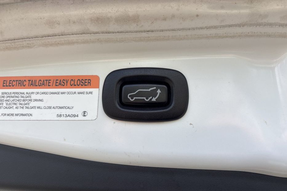Продам Mitsubishi Outlander 2.2 DI-D Instyle 4WD 7-Sitzer 2015 года в Тернополе