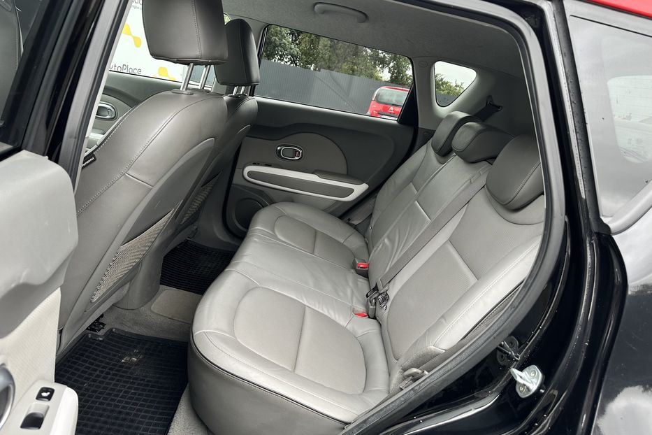 Продам Kia Soul 27 квт 2015 года в Луцке