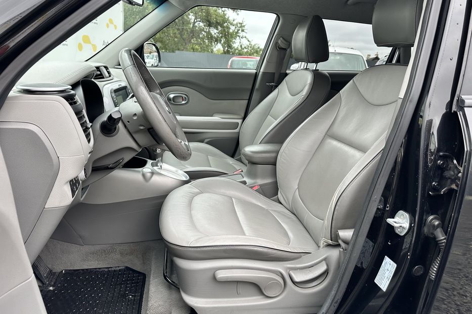Продам Kia Soul 27 квт 2015 года в Луцке
