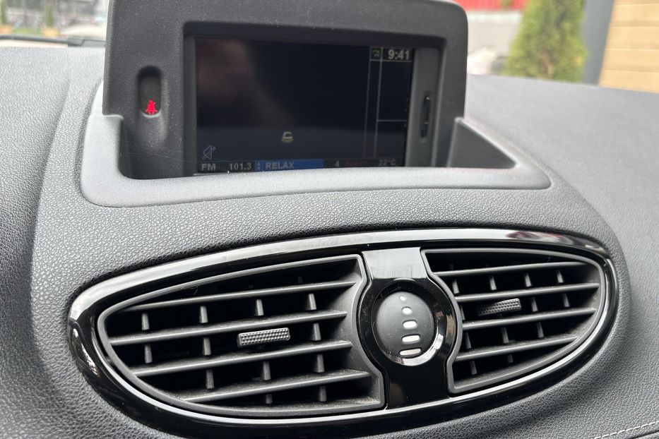 Продам Renault Clio 1.2 бенз,4-ох циліндр турбо 2011 года в Житомире