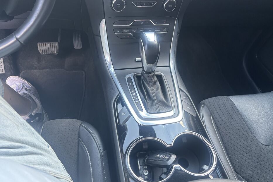 Продам Ford S-Max Titanium 2017 года в Житомире