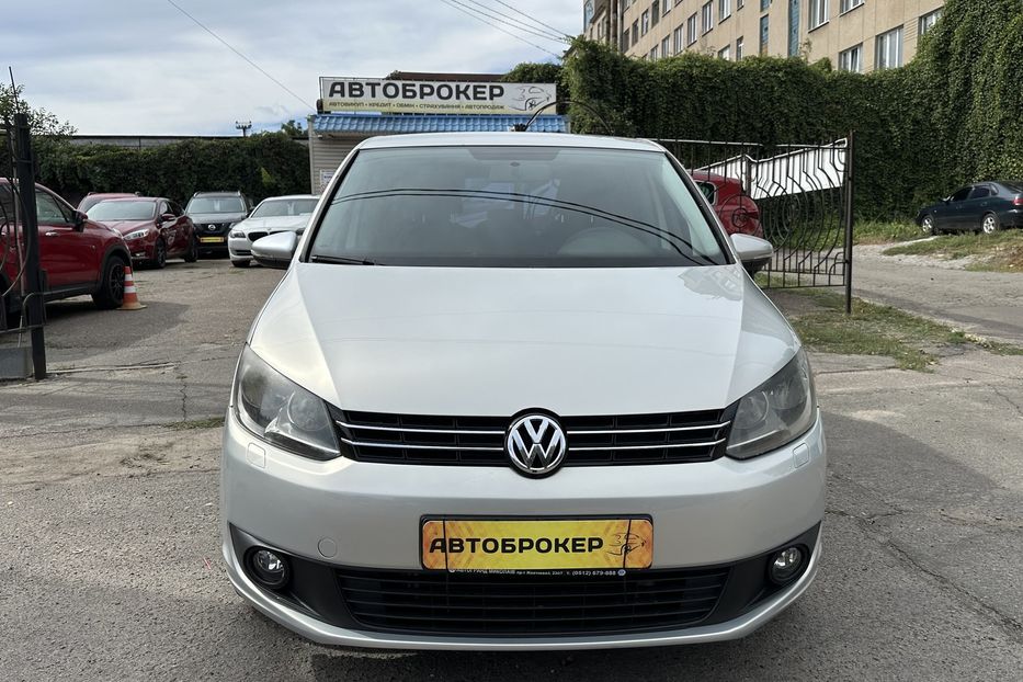 Продам Volkswagen Touran Офіційний 2011 года в Николаеве