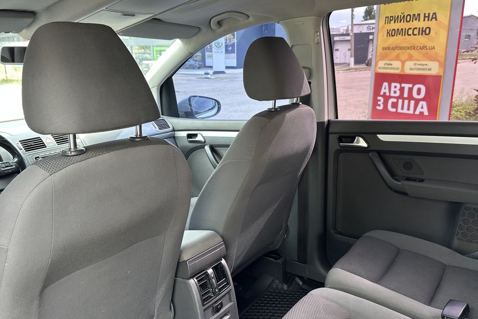 Продам Volkswagen Touran Офіційний 2011 года в Николаеве