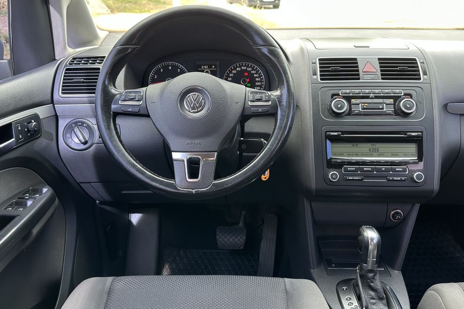 Продам Volkswagen Touran Офіційний 2011 года в Николаеве