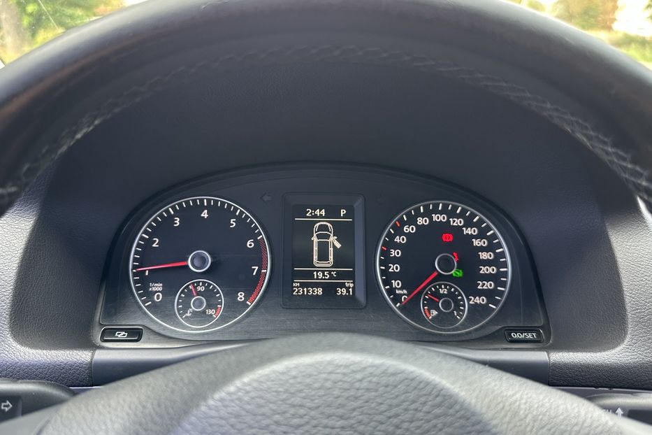 Продам Volkswagen Touran Офіційний 2011 года в Николаеве