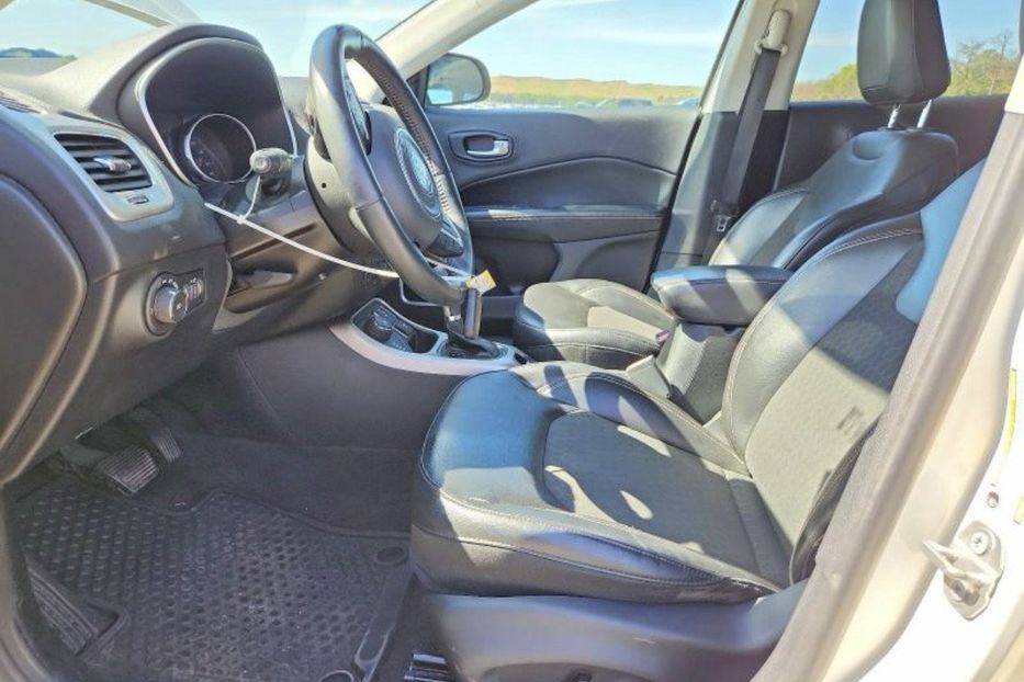 Продам Jeep Compass LATITUDE 2017 года в Житомире