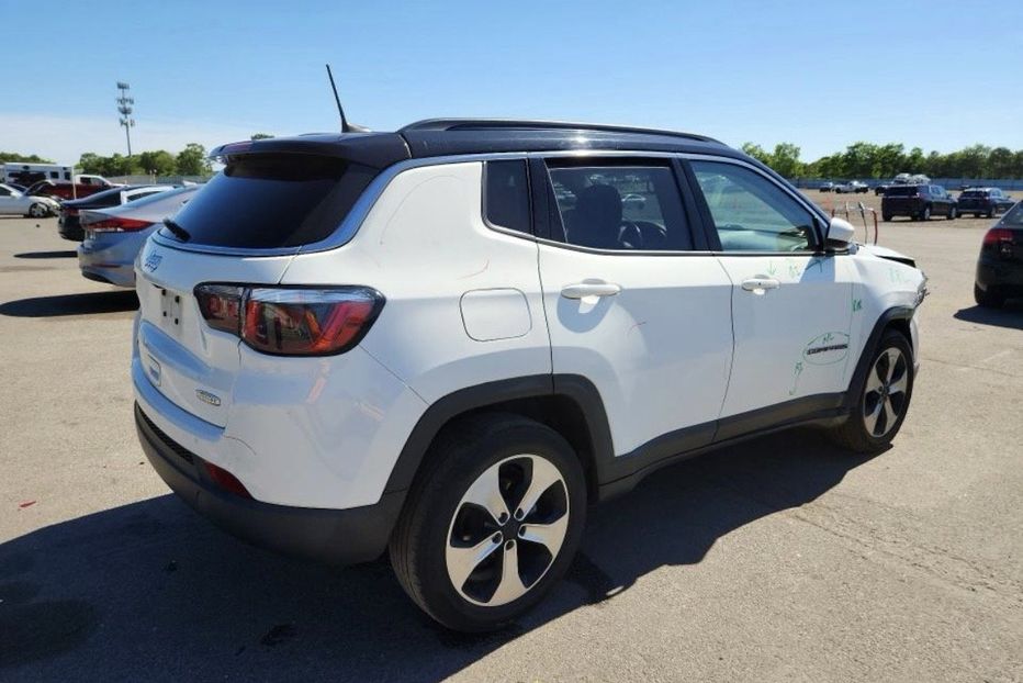 Продам Jeep Compass LATITUDE 2017 года в Житомире