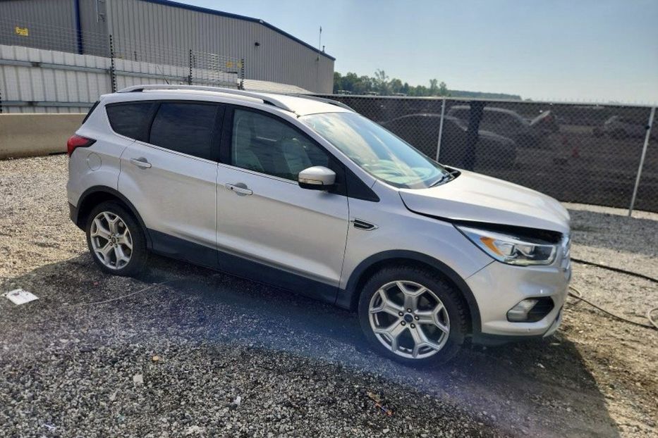 Продам Ford Escape TITANIUM 2019 года в Житомире