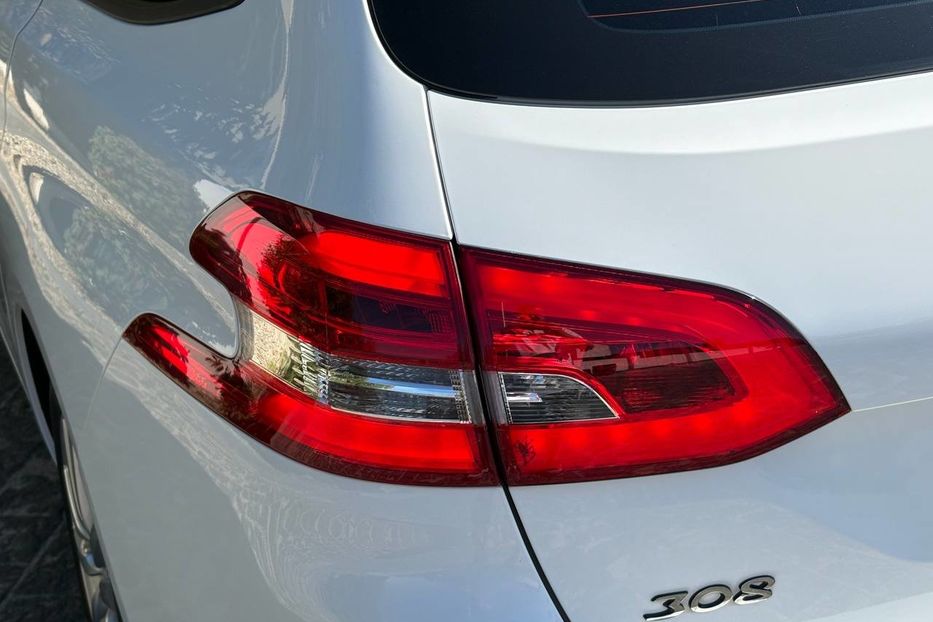 Продам Peugeot 308 НЕ МАЛЬОВАНИЙ 101%  2021 года в Львове