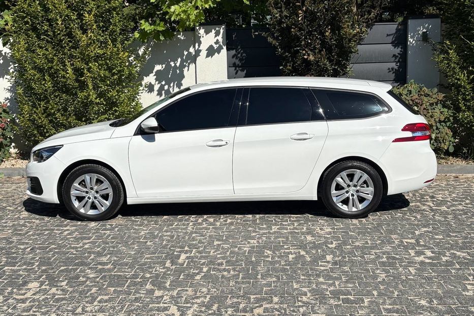 Продам Peugeot 308 НЕ МАЛЬОВАНИЙ 101%  2021 года в Львове
