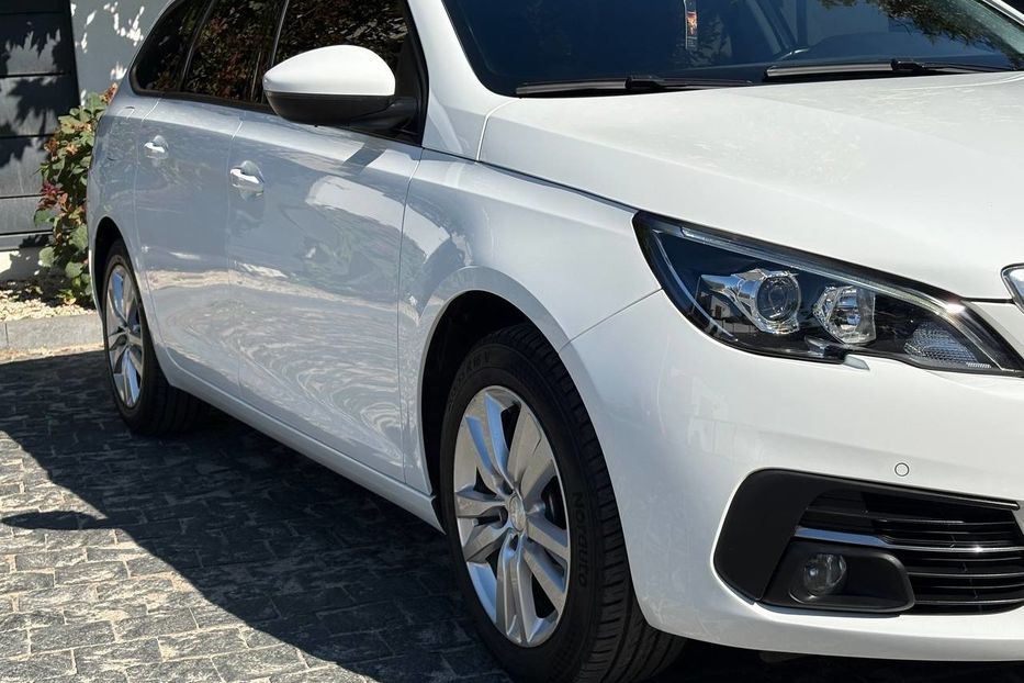 Продам Peugeot 308 НЕ МАЛЬОВАНИЙ 101%  2021 года в Львове
