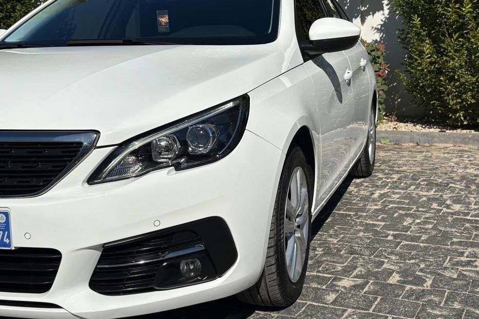 Продам Peugeot 308 НЕ МАЛЬОВАНИЙ 101%  2021 года в Львове