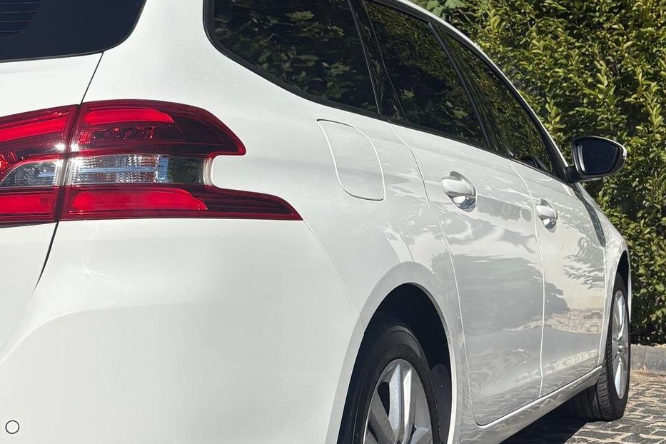 Продам Peugeot 308 НЕ МАЛЬОВАНИЙ 101%  2021 года в Львове
