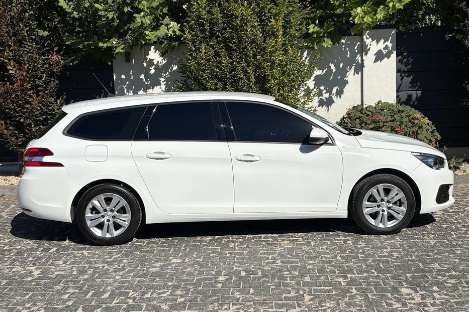 Продам Peugeot 308 НЕ МАЛЬОВАНИЙ 101%  2021 года в Львове