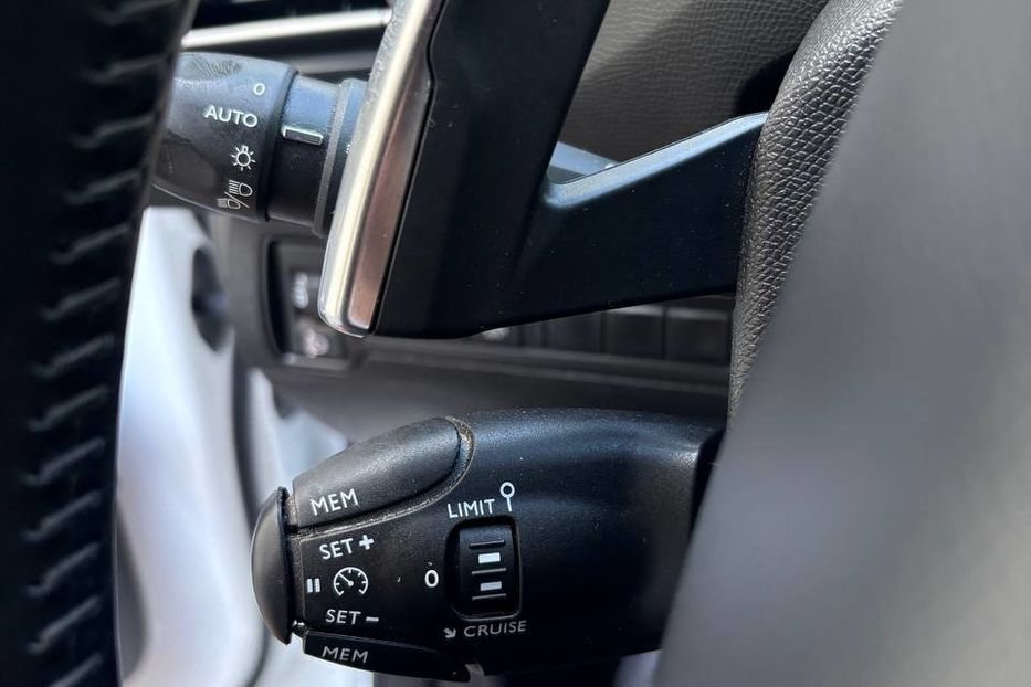 Продам Peugeot 308 НЕ МАЛЬОВАНИЙ 101%  2021 года в Львове