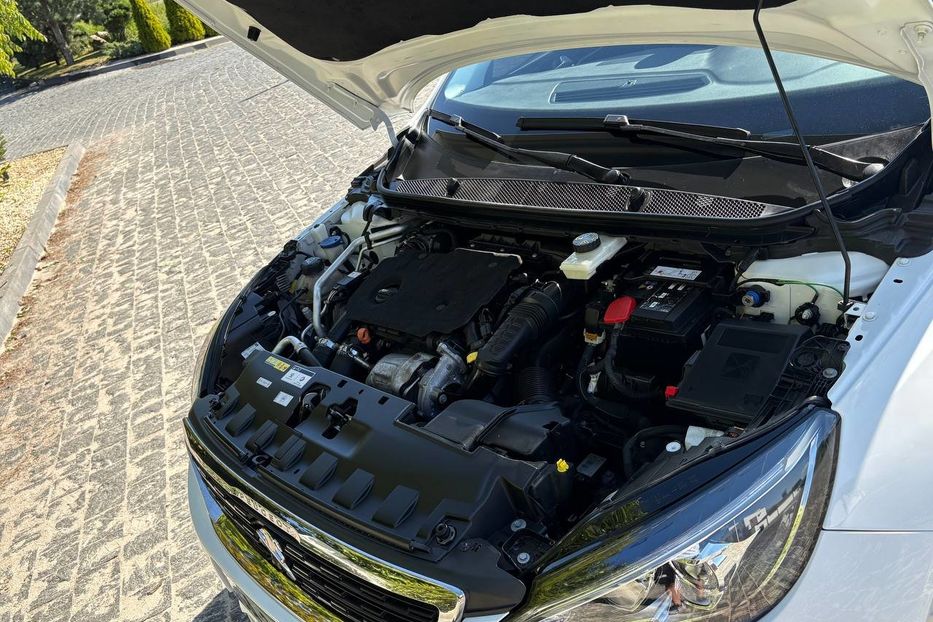 Продам Peugeot 308 НЕ МАЛЬОВАНИЙ 101%  2021 года в Львове