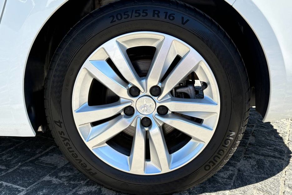 Продам Peugeot 308 НЕ МАЛЬОВАНИЙ 101%  2021 года в Львове